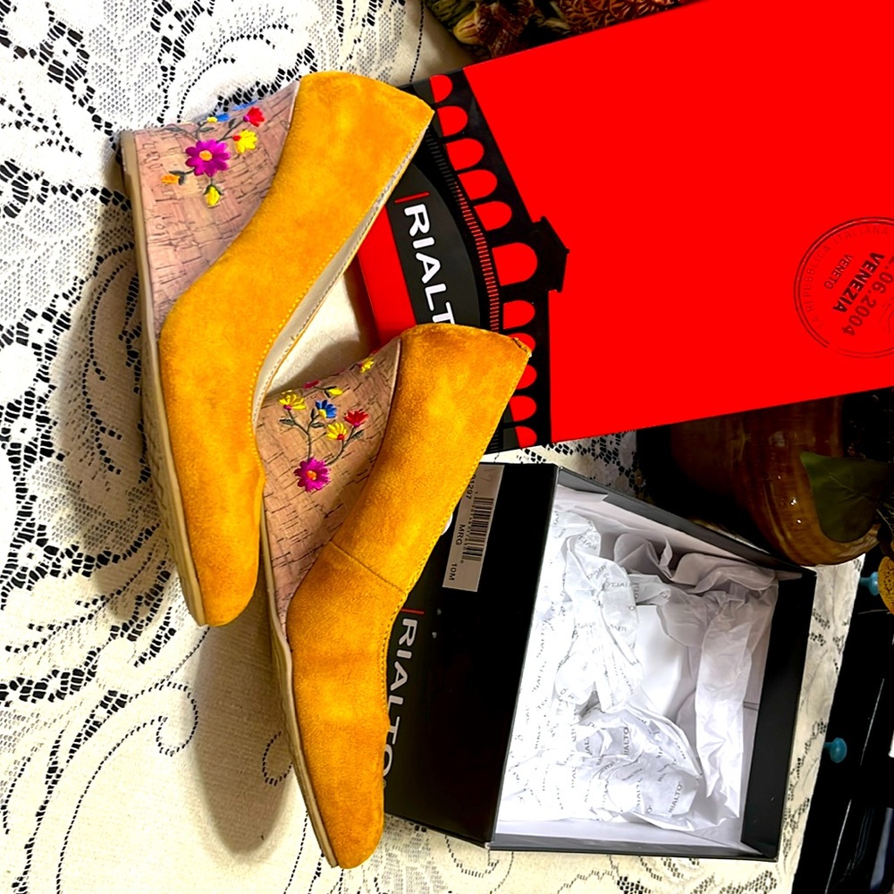 Rialto Espadrille shoes with cork embroidered heels Never worn